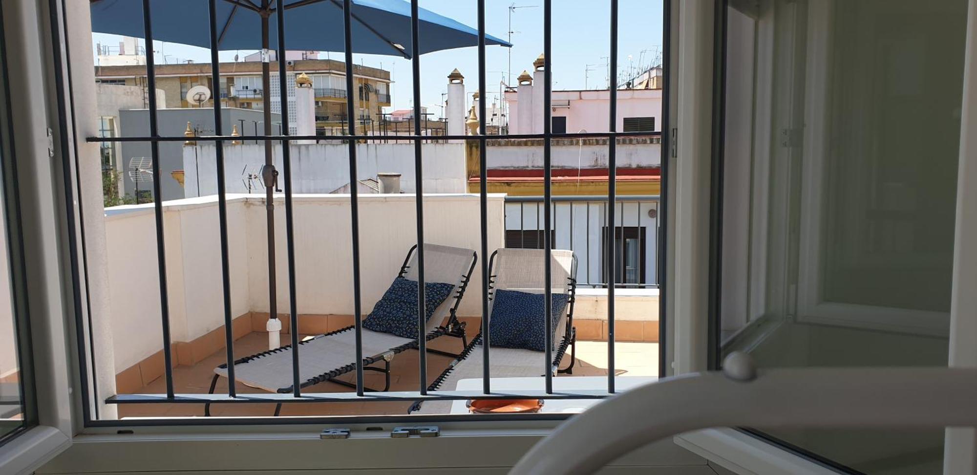 Atico Aire De Triana Appartement Sevilla